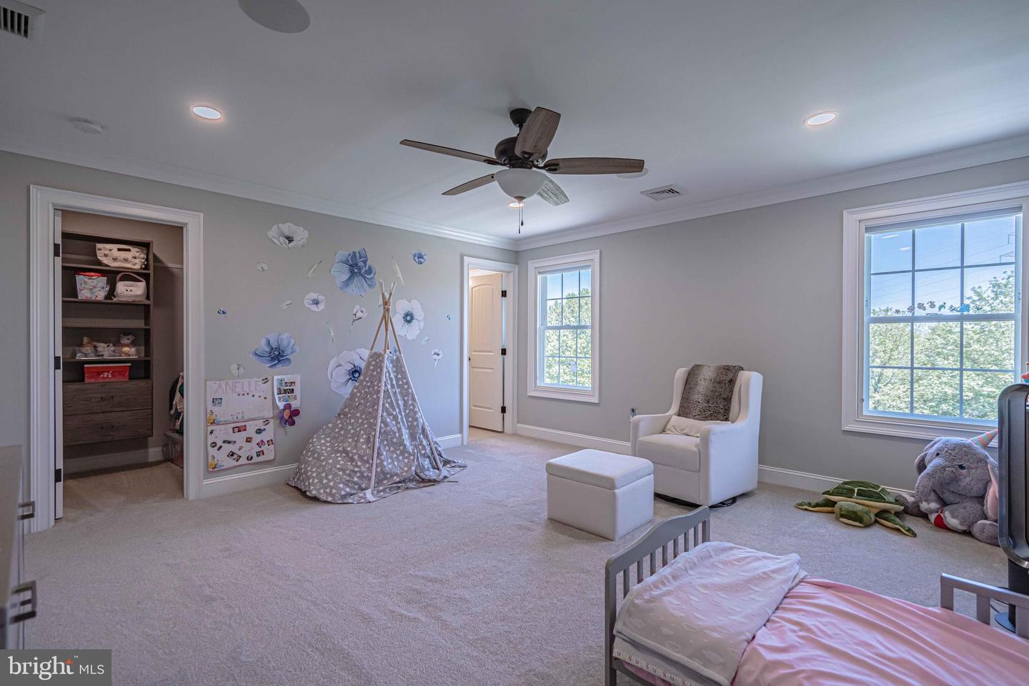 Bethlehem, Pennsylvania, 18020, United States, 4 Bedrooms Bedrooms, ,5 BathroomsBathrooms,Residential,Pending,1968396