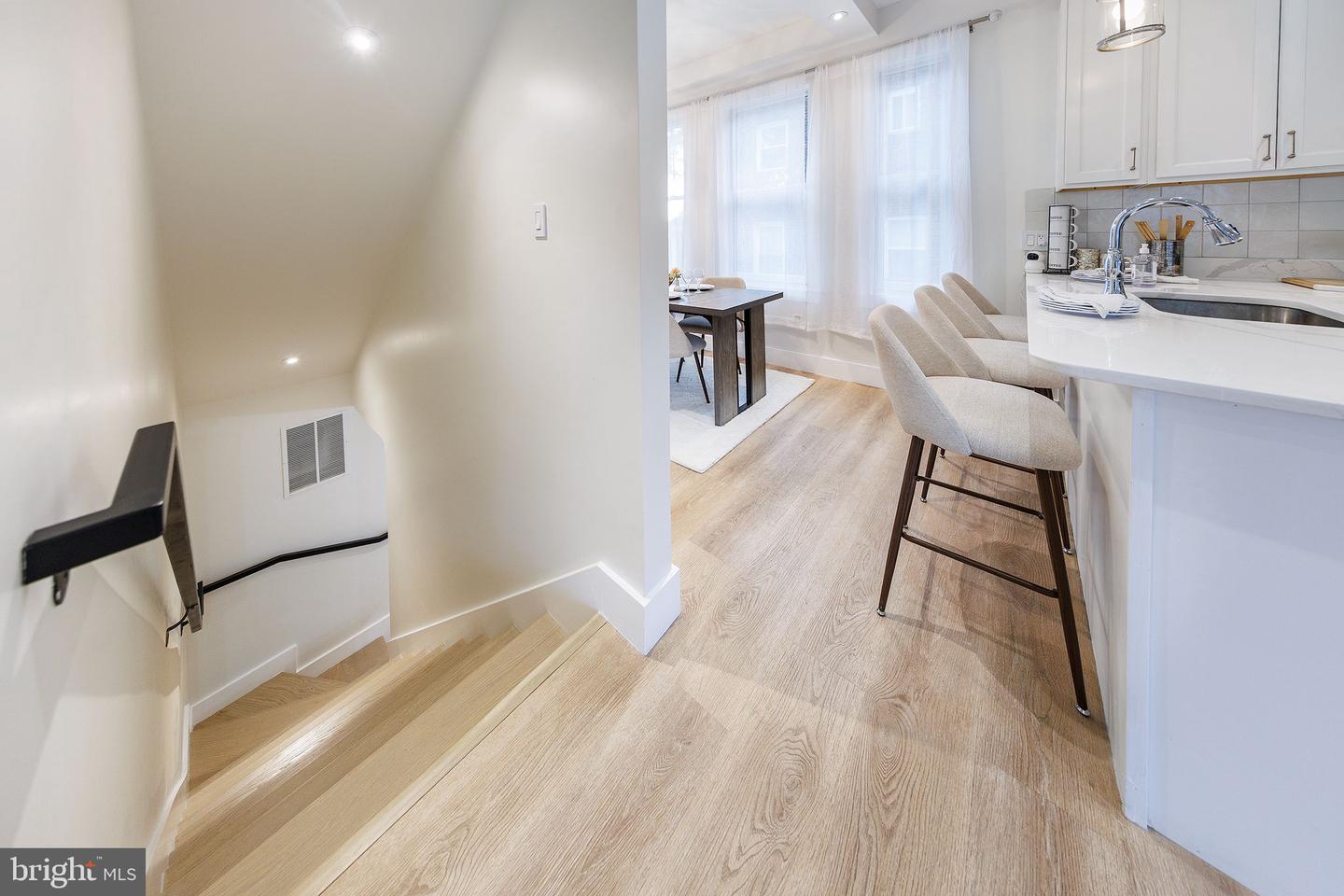 Washington, District Of Columbia, 20018, United States, 6 Bedrooms Bedrooms, ,5 BathroomsBathrooms,Residential,Active,1964489