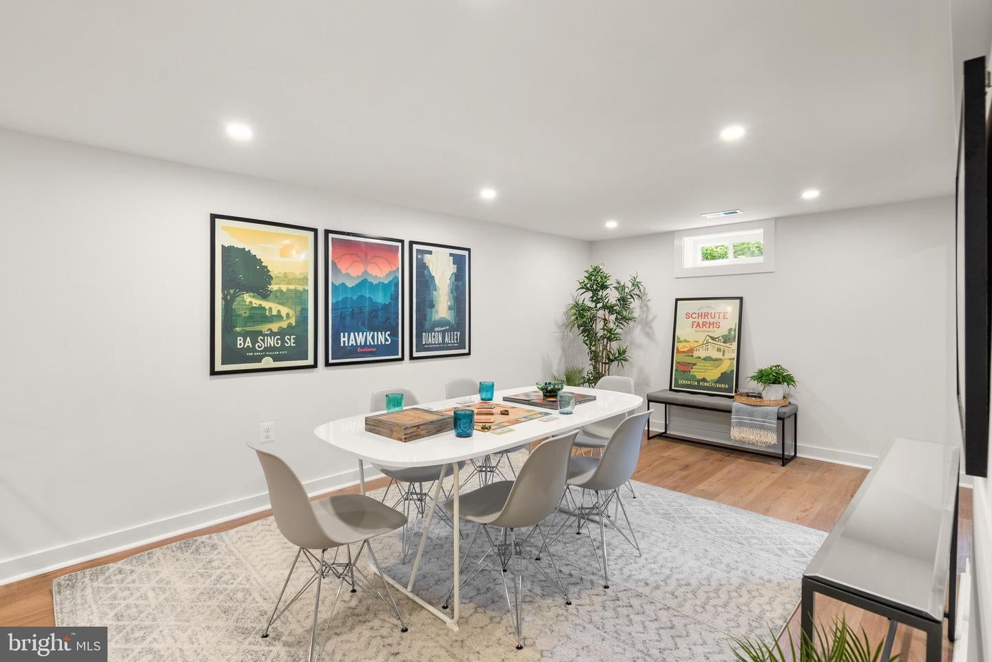 Kensington, Maryland, 20895, United States, 5 Bedrooms Bedrooms, ,4 BathroomsBathrooms,Residential,Active,1904171