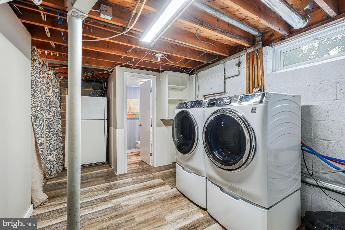 Alexandria, Virginia, 22308, United States, 3 Bedrooms Bedrooms, ,3 BathroomsBathrooms,Residential,Active,2006768