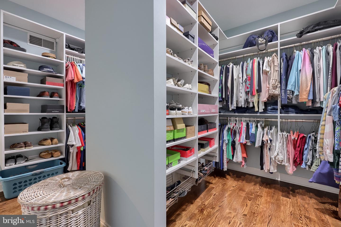 Lititz, Pennsylvania, 17543, United States, 5 Bedrooms Bedrooms, ,6 BathroomsBathrooms,Residential,Active,1964474