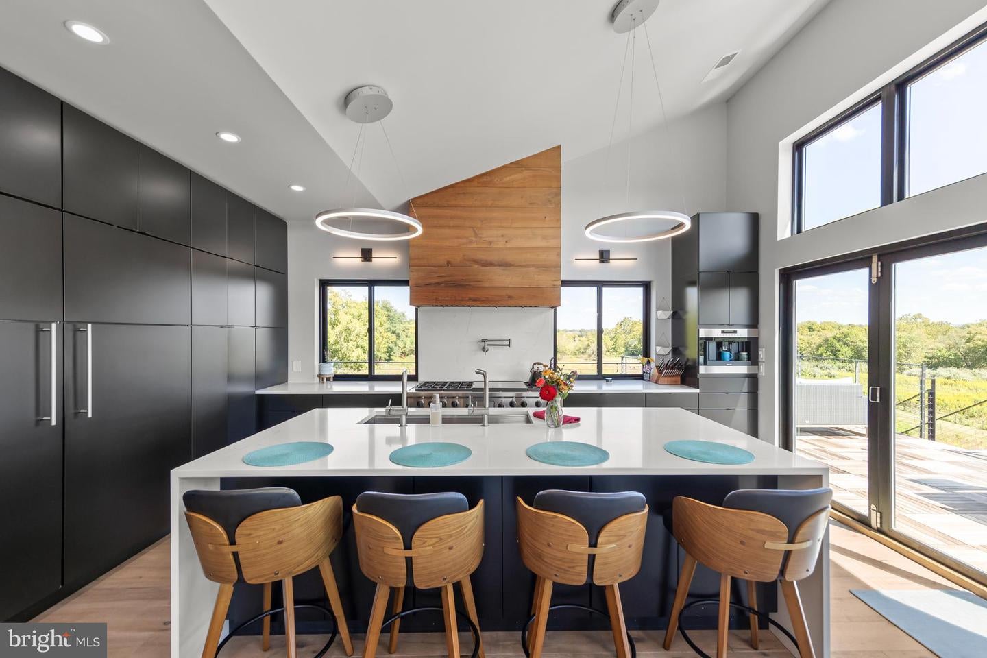 Berryville, Virginia, 22611, United States, 4 Bedrooms Bedrooms, ,4 BathroomsBathrooms,Residential,Active,1945547