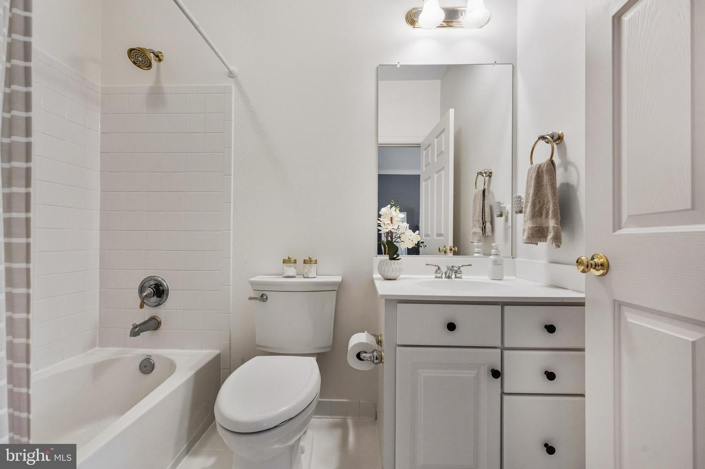 Haymarket, Virginia, 20169, United States, 5 Bedrooms Bedrooms, ,5 BathroomsBathrooms,Residential,Active,1961953