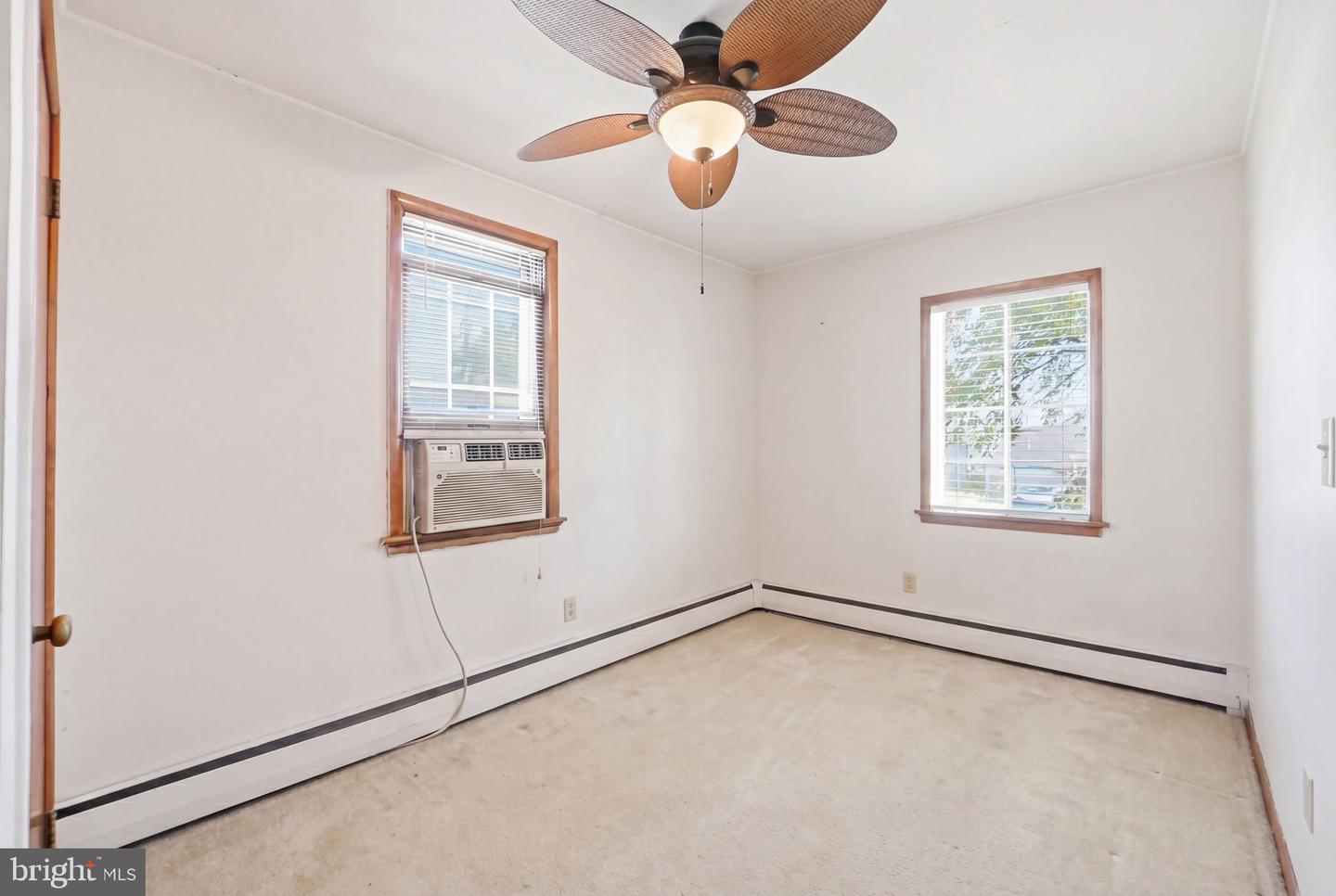 Laurel, Maryland, 20707, United States, 5 Bedrooms Bedrooms, ,6 BathroomsBathrooms,Residential,Active,2052098