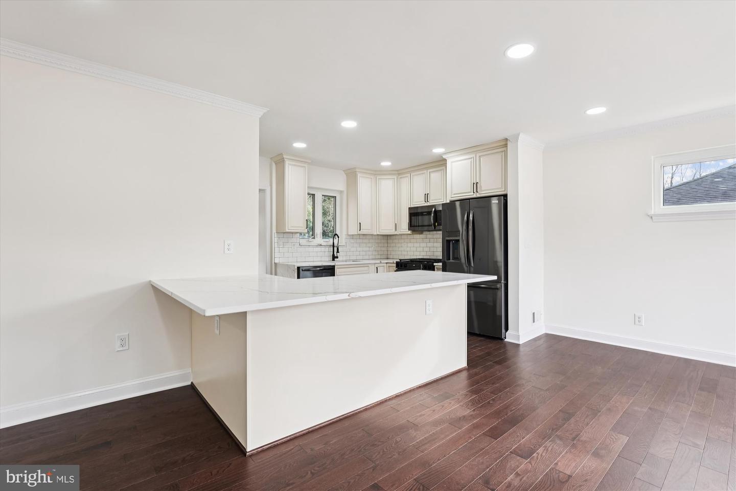 Arlington, Virginia, 22207, United States, 3 Bedrooms Bedrooms, ,3 BathroomsBathrooms,Residential,Active,2012923