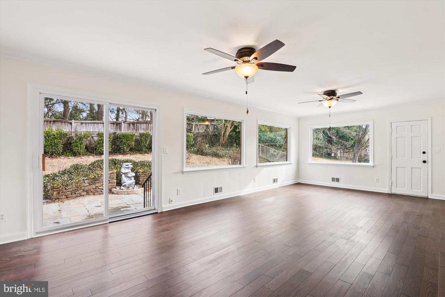 Arlington, Virginia, 22207, United States, 3 Bedrooms Bedrooms, ,3 BathroomsBathrooms,Residential,Active,2012923