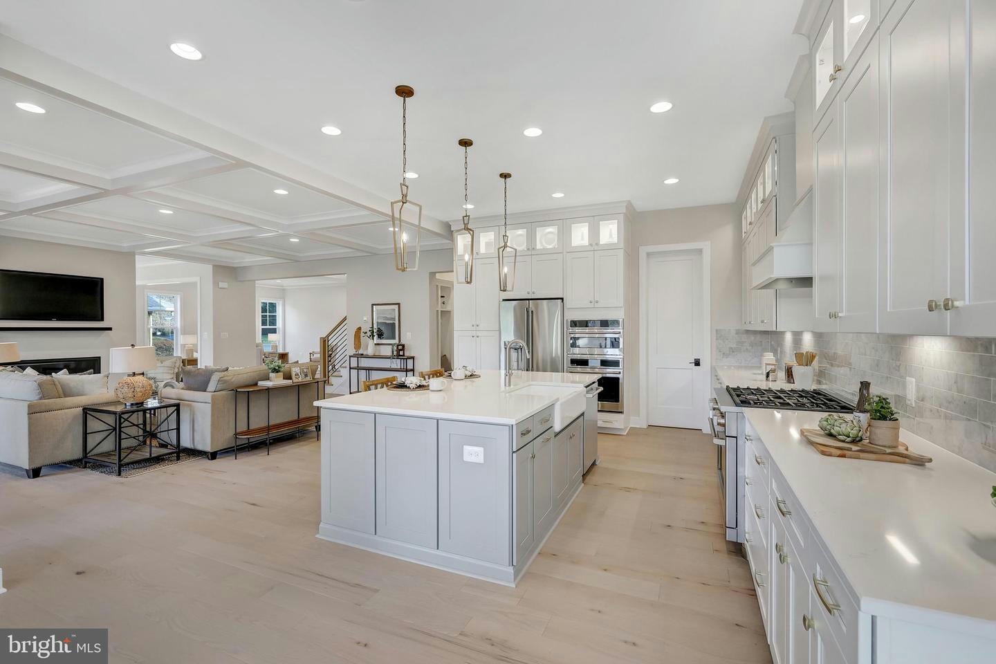 Arlington, Virginia, 22207, United States, ,Residential,Pending,1702157