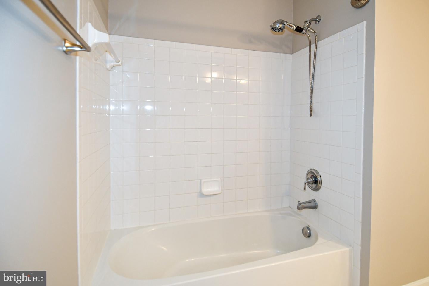 Ashburn, Virginia, 20147, United States, 6 Bedrooms Bedrooms, ,5 BathroomsBathrooms,Residential,Active,1914776