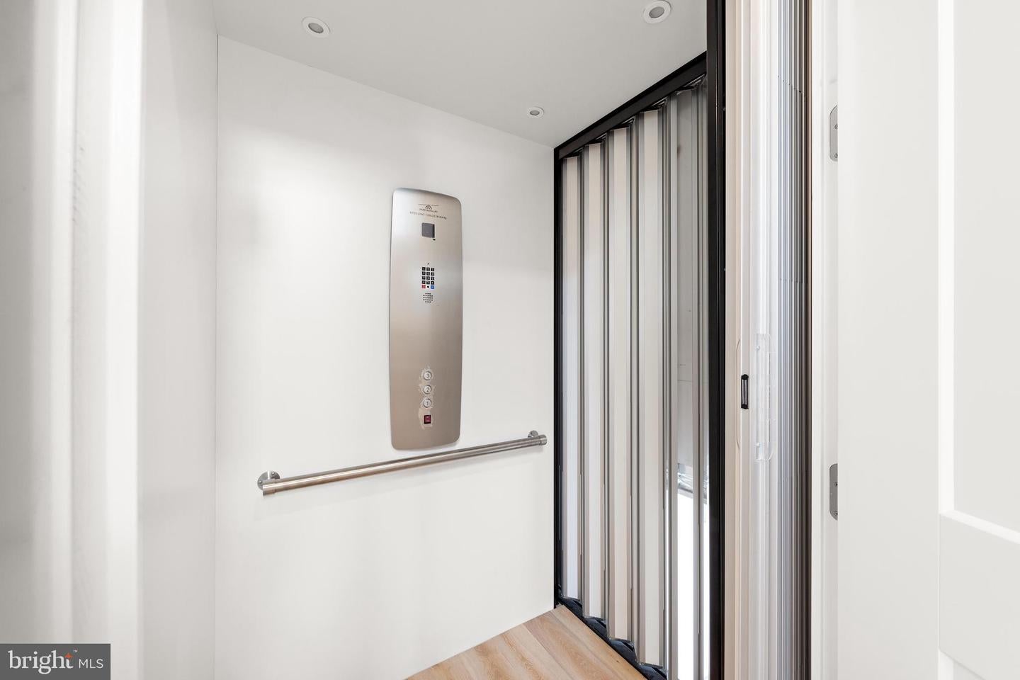 Long Beach Township, New Jersey, 08008, United States, 6 Bedrooms Bedrooms, ,7 BathroomsBathrooms,Residential,Active,1889026