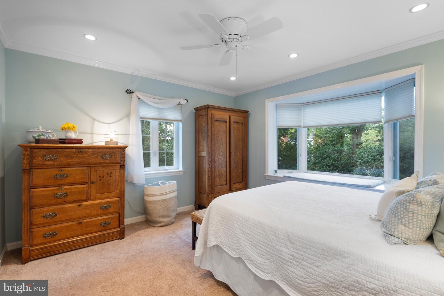 Arlington, Virginia, 22207, United States, 5 Bedrooms Bedrooms, ,4 BathroomsBathrooms,Residential,Active,1943764