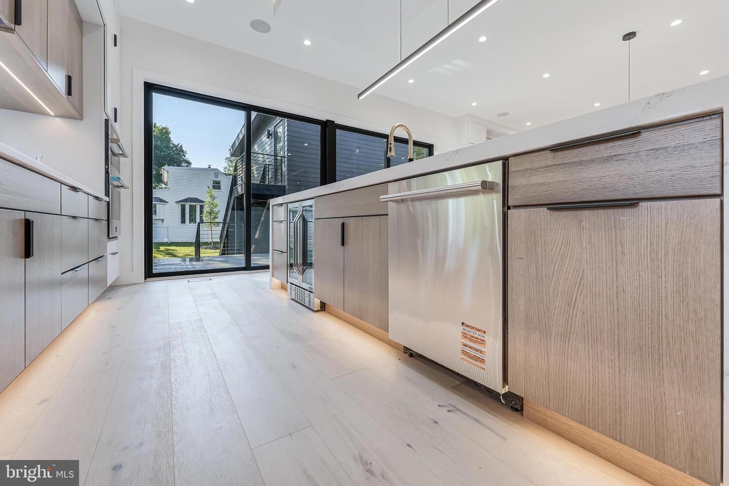 Falls Church, Virginia, 22042, United States, 6 Bedrooms Bedrooms, ,6 BathroomsBathrooms,Residential,Active,1989772