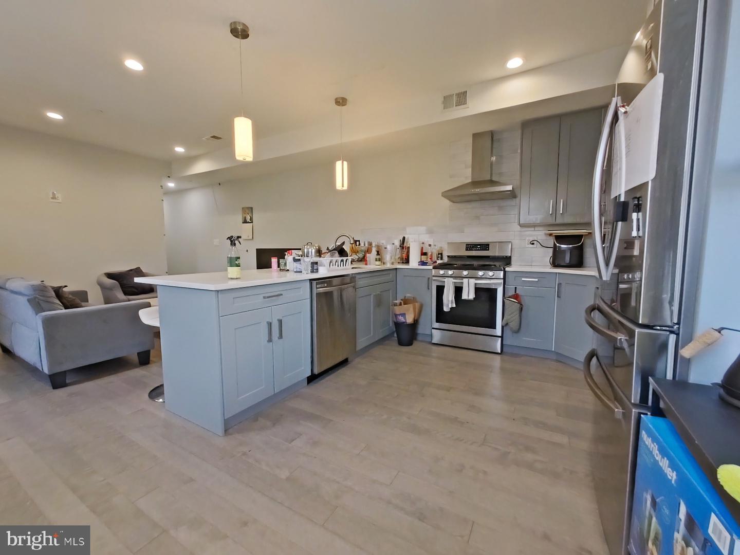 Philadelphia, Pennsylvania, 19130, United States, ,Residential,Active,1952052