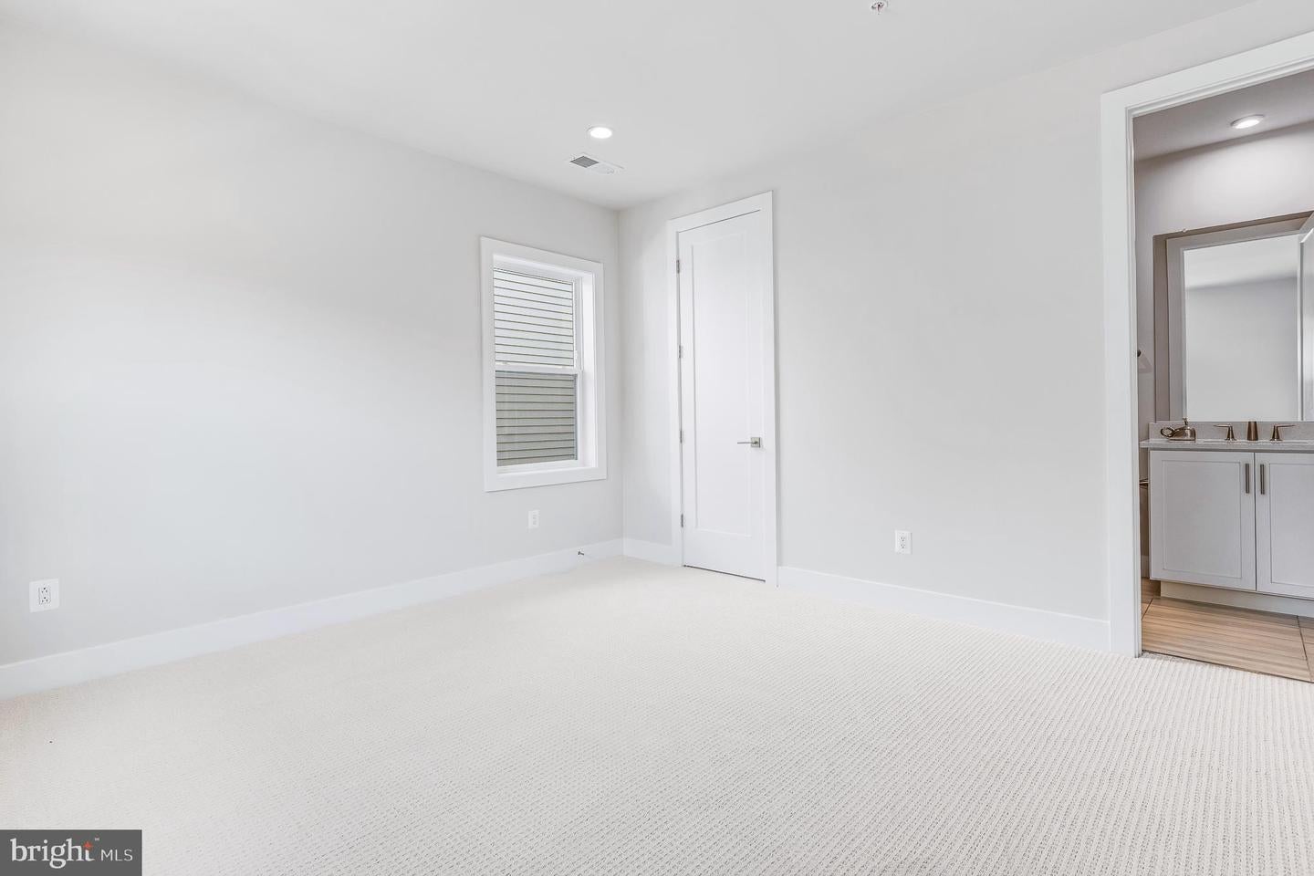 Bethesda, Maryland, 20817, United States, 5 Bedrooms Bedrooms, ,5 BathroomsBathrooms,Residential,Active,1880183