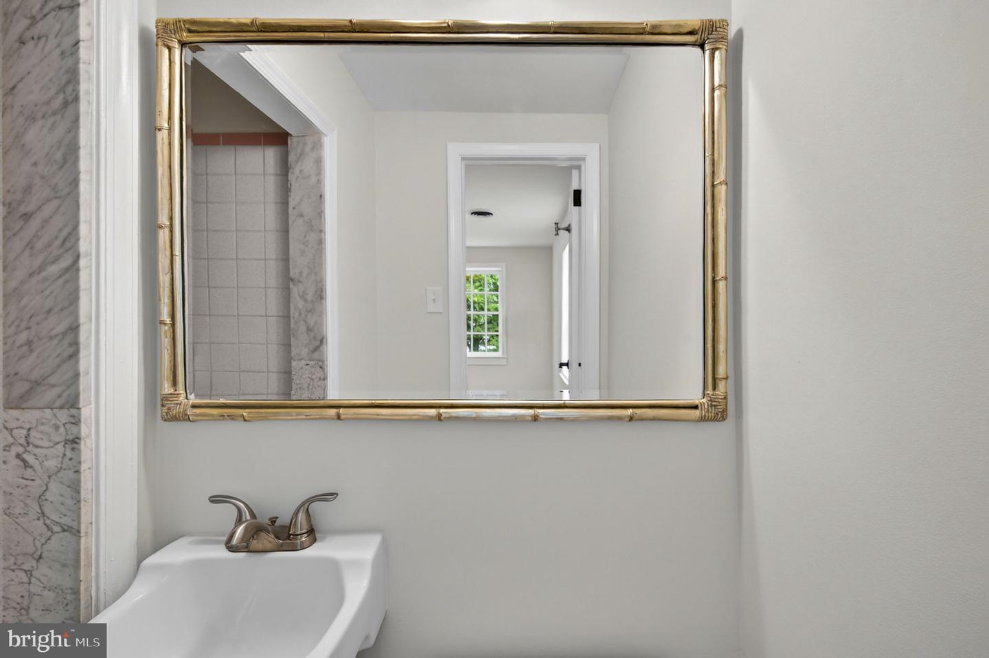 Alexandria, Virginia, 22314, United States, 3 Bedrooms Bedrooms, ,3 BathroomsBathrooms,Residential,Active,2044570