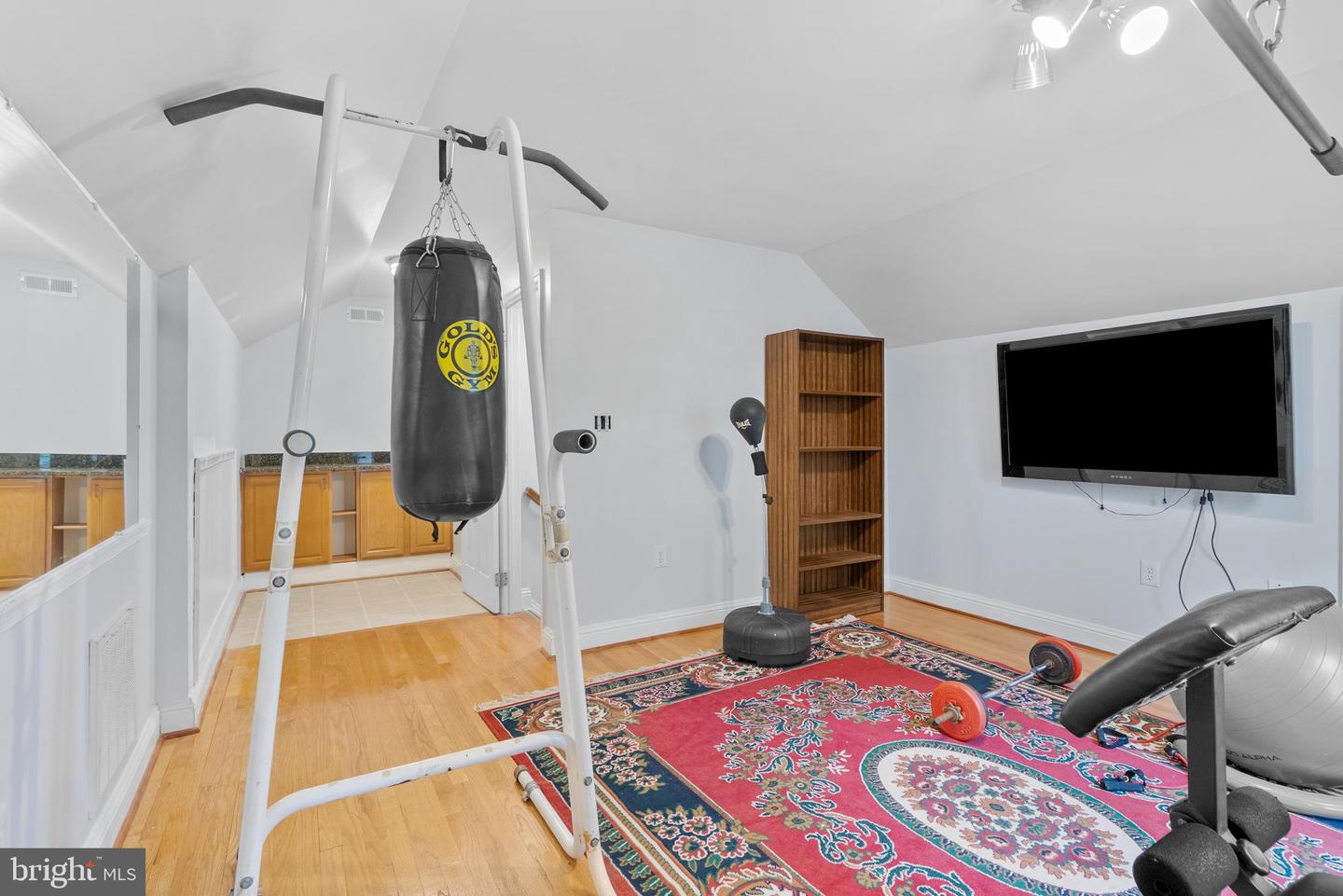 Gaithersburg, Maryland, 20879, United States, 5 Bedrooms Bedrooms, ,5 BathroomsBathrooms,Residential,Active,1999190