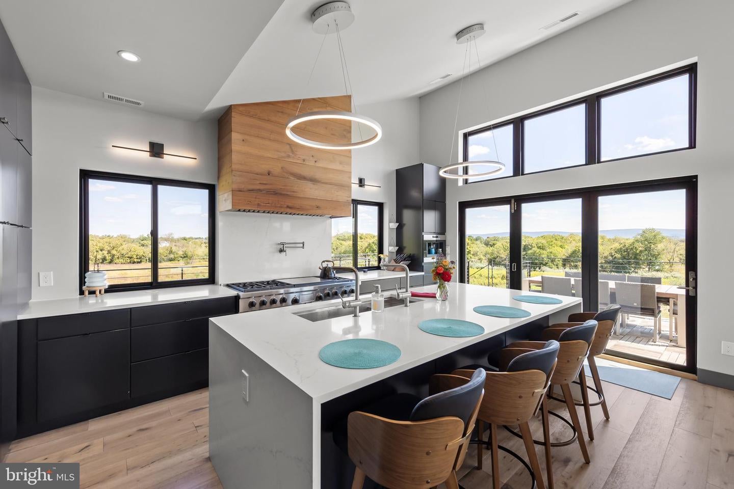 Berryville, Virginia, 22611, United States, 4 Bedrooms Bedrooms, ,4 BathroomsBathrooms,Residential,Active,1945547