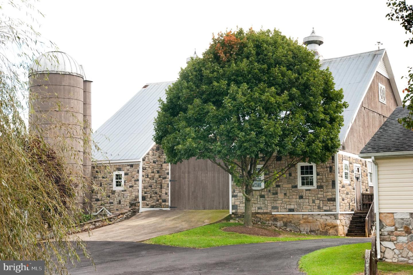 Martinsburg, West Virginia, 25404, United States, 5 Bedrooms Bedrooms, ,3 BathroomsBathrooms,Residential,Active,1936417