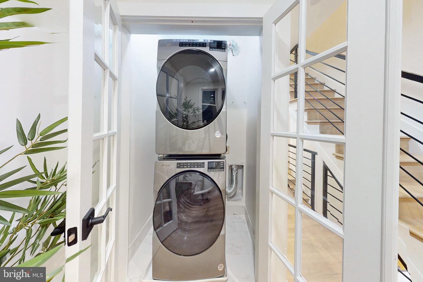 Washington, District Of Columbia, 20018, United States, 6 Bedrooms Bedrooms, ,5 BathroomsBathrooms,Residential,Active,2001347