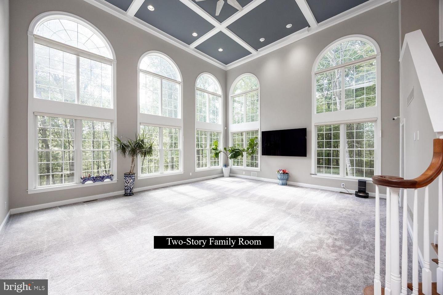 Landenberg, Pennsylvania, 19350, United States, 5 Bedrooms Bedrooms, ,6 BathroomsBathrooms,Residential,Active,1965819