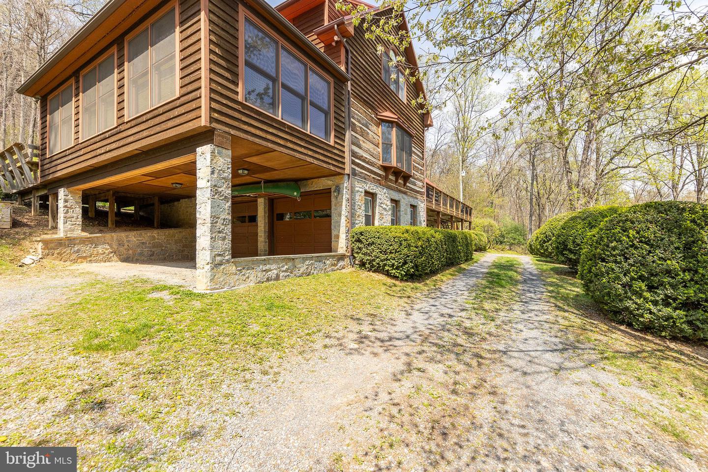 Winchester, Virginia, 22602, United States, 4 Bedrooms Bedrooms, ,4 BathroomsBathrooms,Residential,Active,2041509