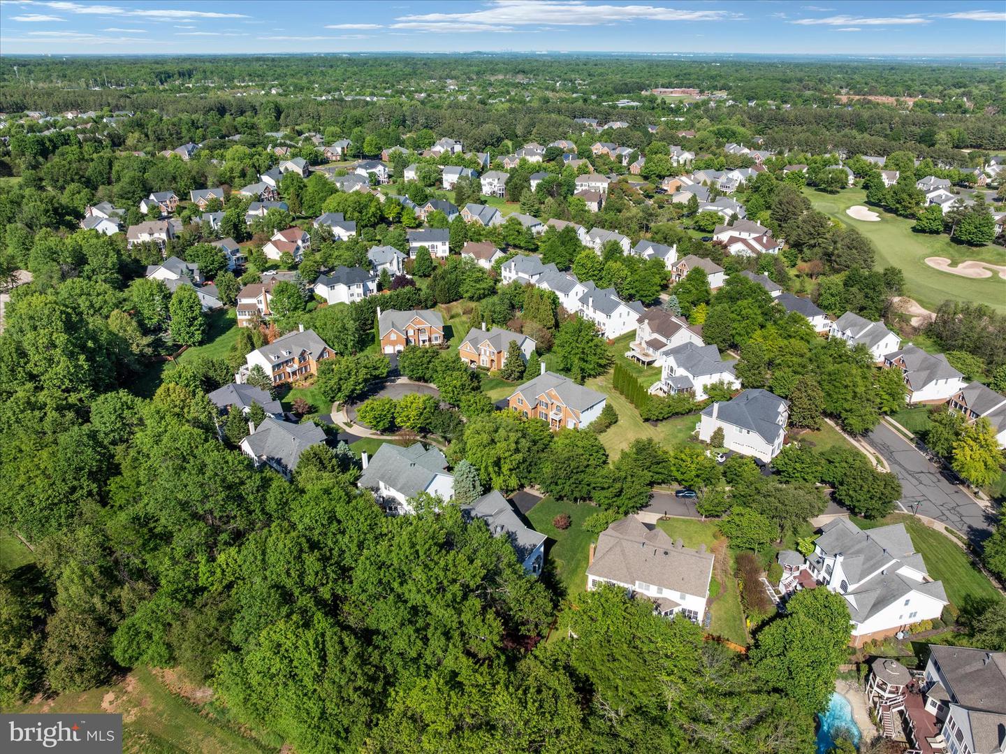 Haymarket, Virginia, 20169, United States, 5 Bedrooms Bedrooms, ,5 BathroomsBathrooms,Residential,Pending,2045778