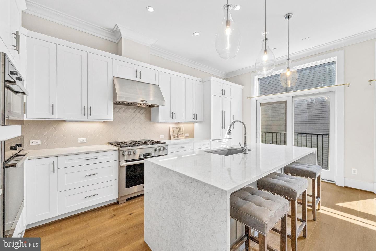 Alexandria, Virginia, 22314, United States, 3 Bedrooms Bedrooms, ,4 BathroomsBathrooms,Residential,Active,1933713