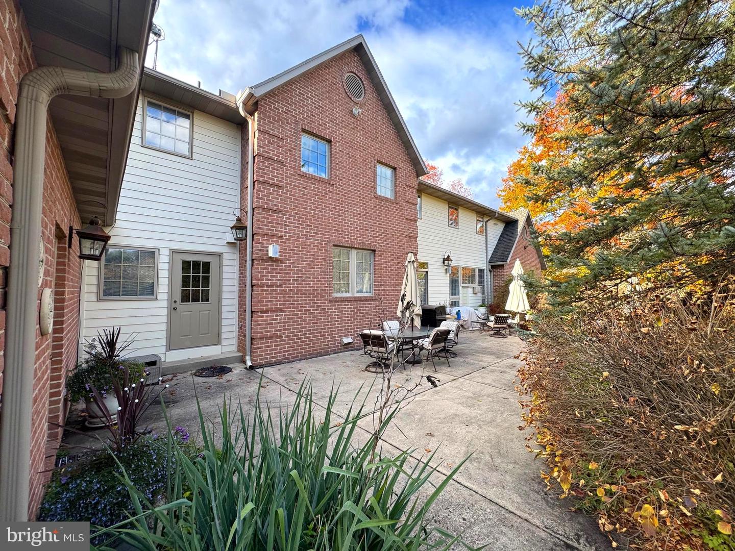 State College, Pennsylvania, 16801, United States, 4 Bedrooms Bedrooms, ,4 BathroomsBathrooms,Residential,Active,1988791