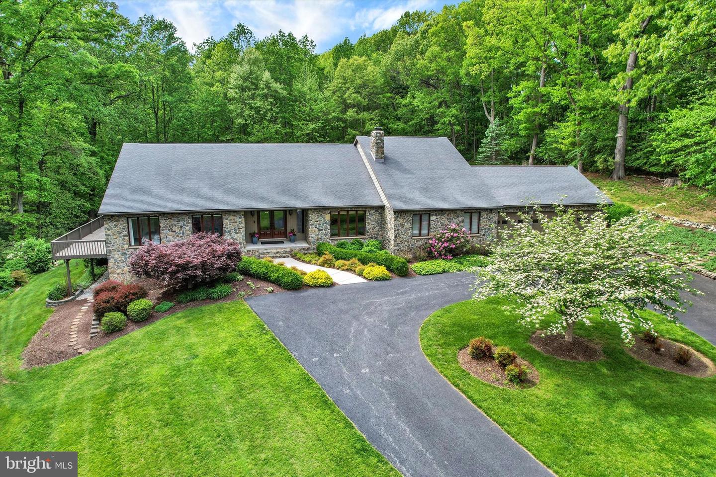Hanover, Pennsylvania, 17331, United States, ,4 BathroomsBathrooms,Residential,Active,1849526