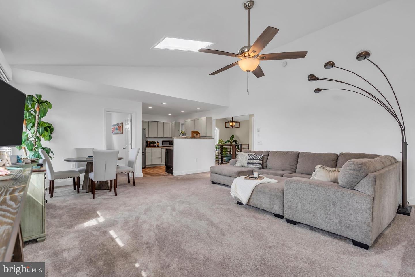 Manahawkin, New Jersey, 08050, United States, 4 Bedrooms Bedrooms, ,2 BathroomsBathrooms,Residential,Active,1919073
