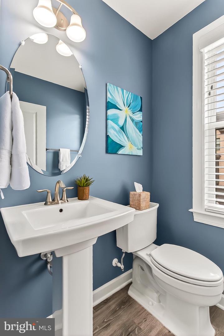 Fairfax, Virginia, 22033, United States, 4 Bedrooms Bedrooms, ,5 BathroomsBathrooms,Residential,Active,1992238