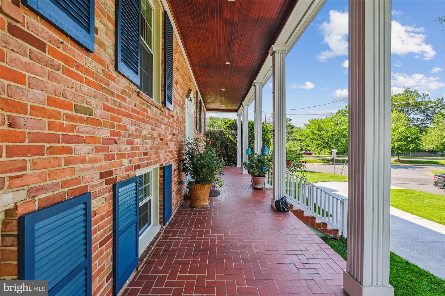 Vienna, Virginia, 22180, United States, 6 Bedrooms Bedrooms, ,4 BathroomsBathrooms,Residential,Active,1899895
