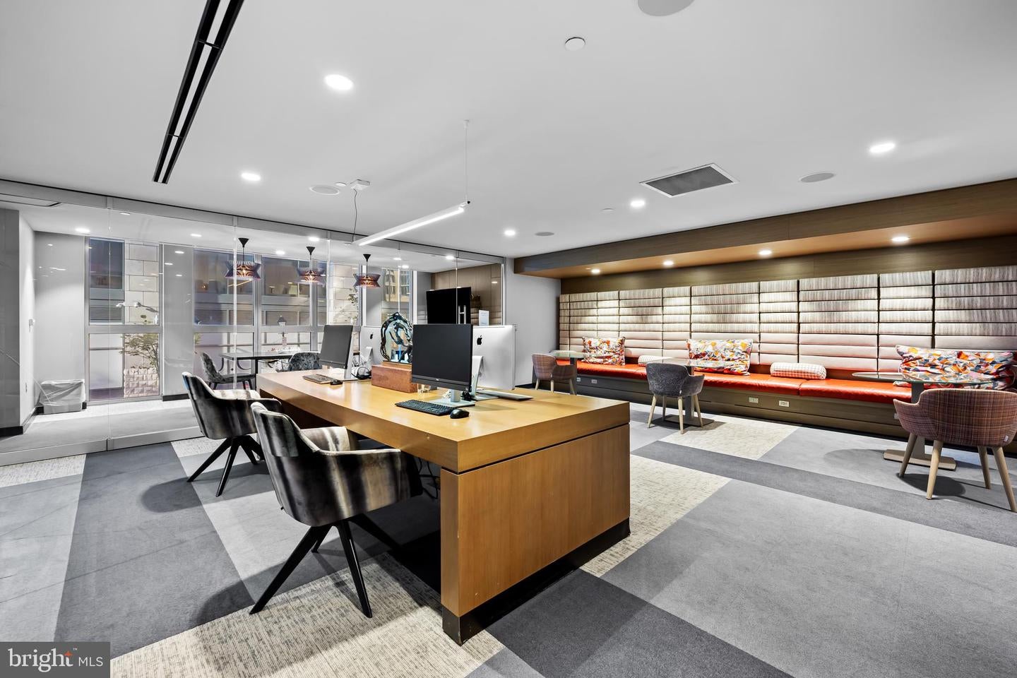 Baltimore, Maryland, 21202, United States, 3 Bedrooms Bedrooms, ,4 BathroomsBathrooms,Residential,Active,1963429