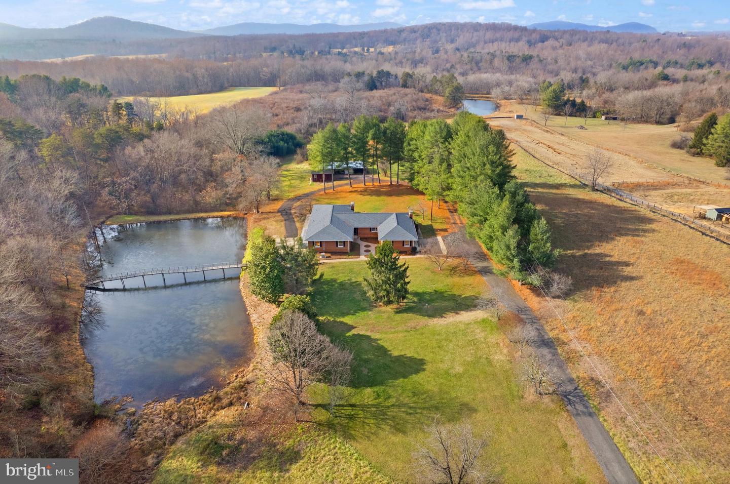 Amissville, Virginia, 20106, United States, 7 Bedrooms Bedrooms, ,4 BathroomsBathrooms,Residential,Active,2035089