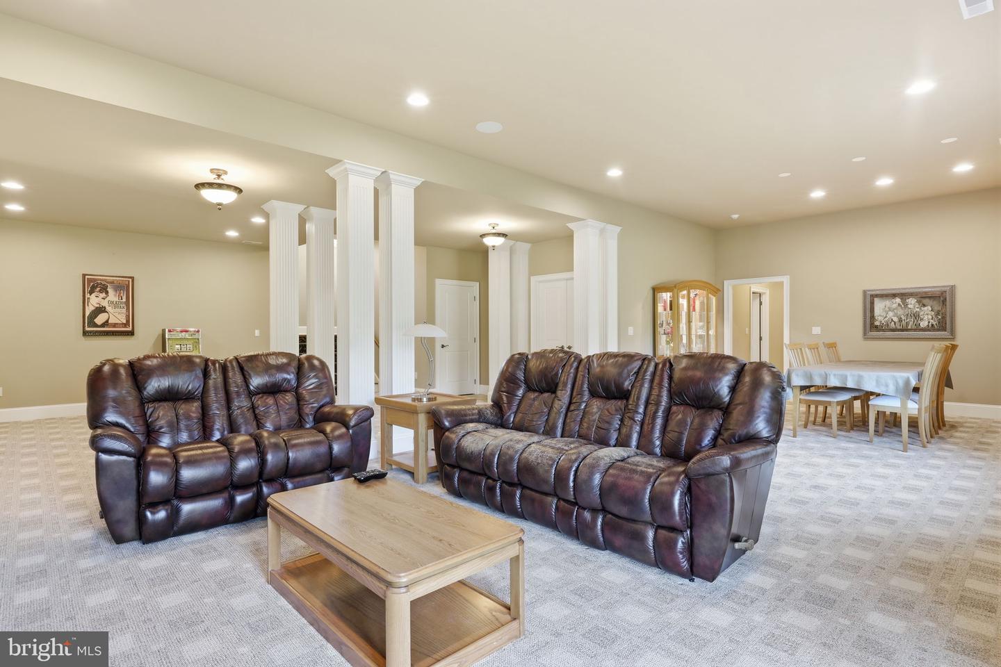 Perched at the pinnacle of an exclusive Upper Makefield Township encla – image 73