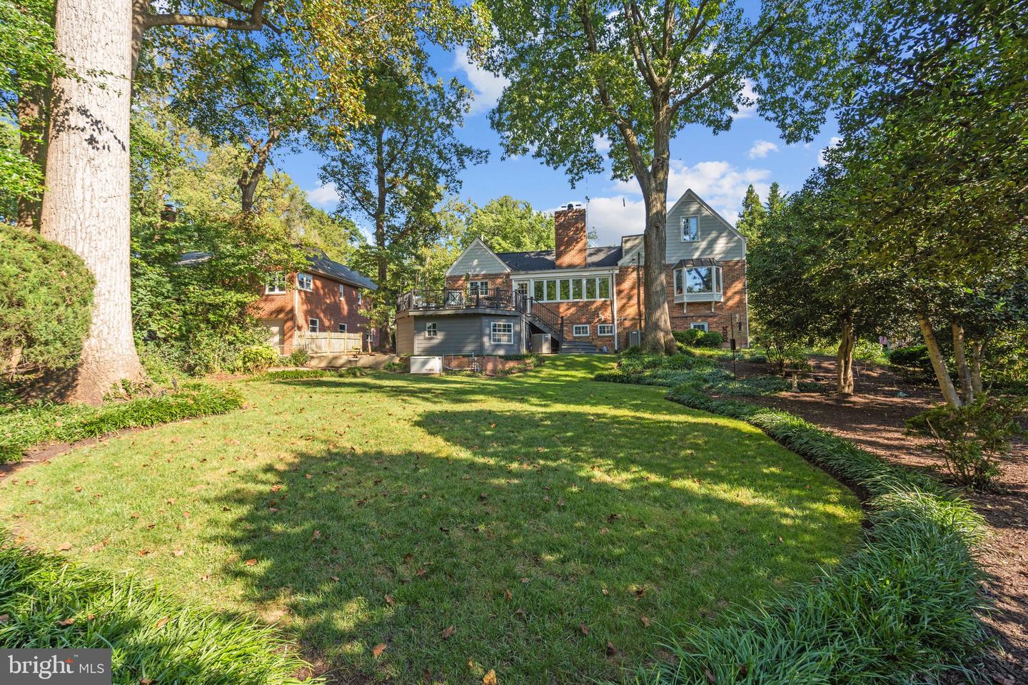 Arlington, Virginia, 22207, United States, 5 Bedrooms Bedrooms, ,4 BathroomsBathrooms,Residential,Active,1943764