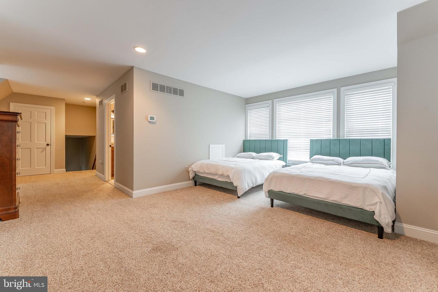 Wilmington, Delaware, 19807, United States, 6 Bedrooms Bedrooms, ,10 BathroomsBathrooms,Residential,Active,1839436