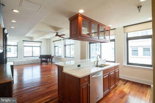 1500 CHESTNUT ST APT 20G, PHILADELPHIA, PA 19102 - Image 1