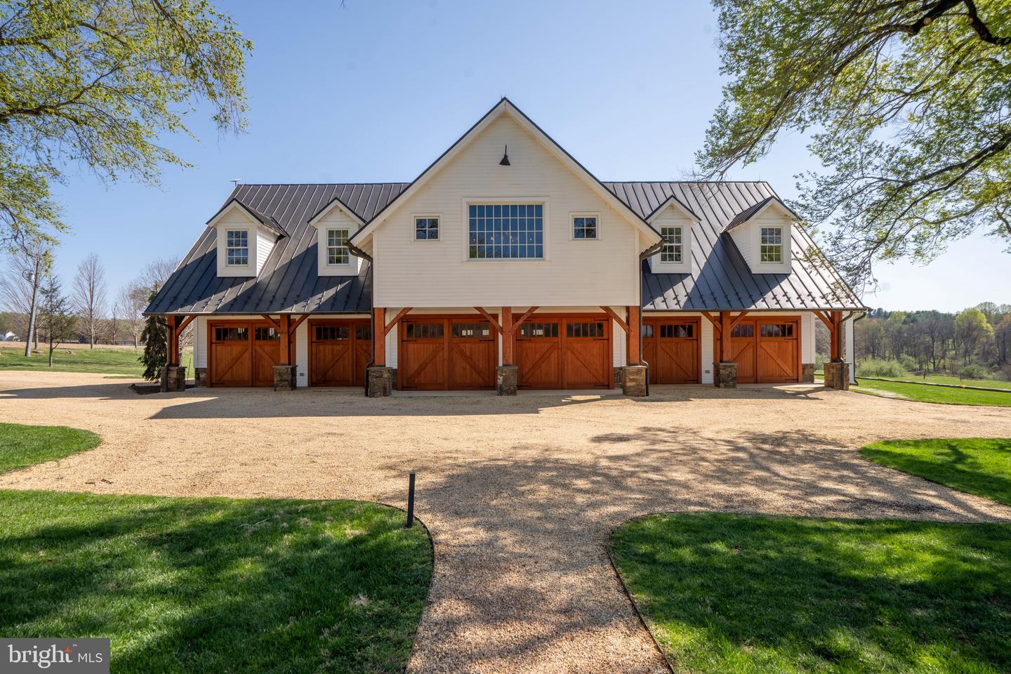 Waterford, Virginia, 20197, United States, 4 Bedrooms Bedrooms, ,5 BathroomsBathrooms,Residential,Active,1771409