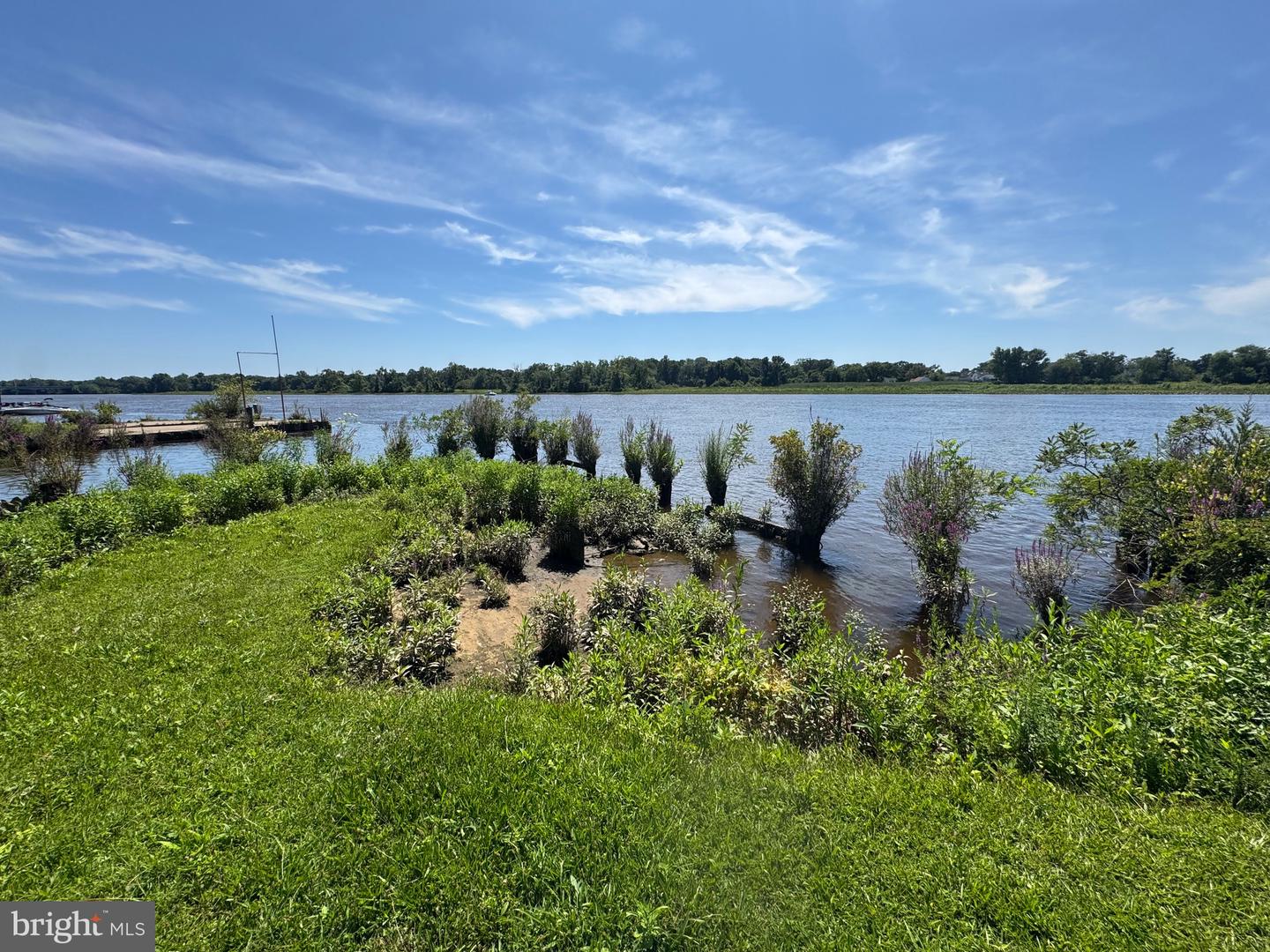 Delanco, New Jersey, 08075, United States, 5 Bedrooms Bedrooms, ,3 BathroomsBathrooms,Residential,Active,1914605
