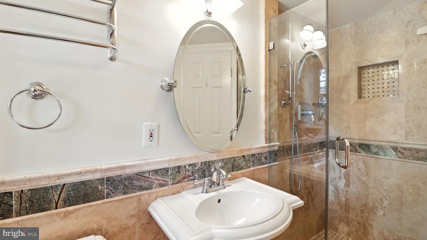 Alexandria, Virginia, 22308, United States, 4 Bedrooms Bedrooms, ,2 BathroomsBathrooms,Residential,Active,1936138