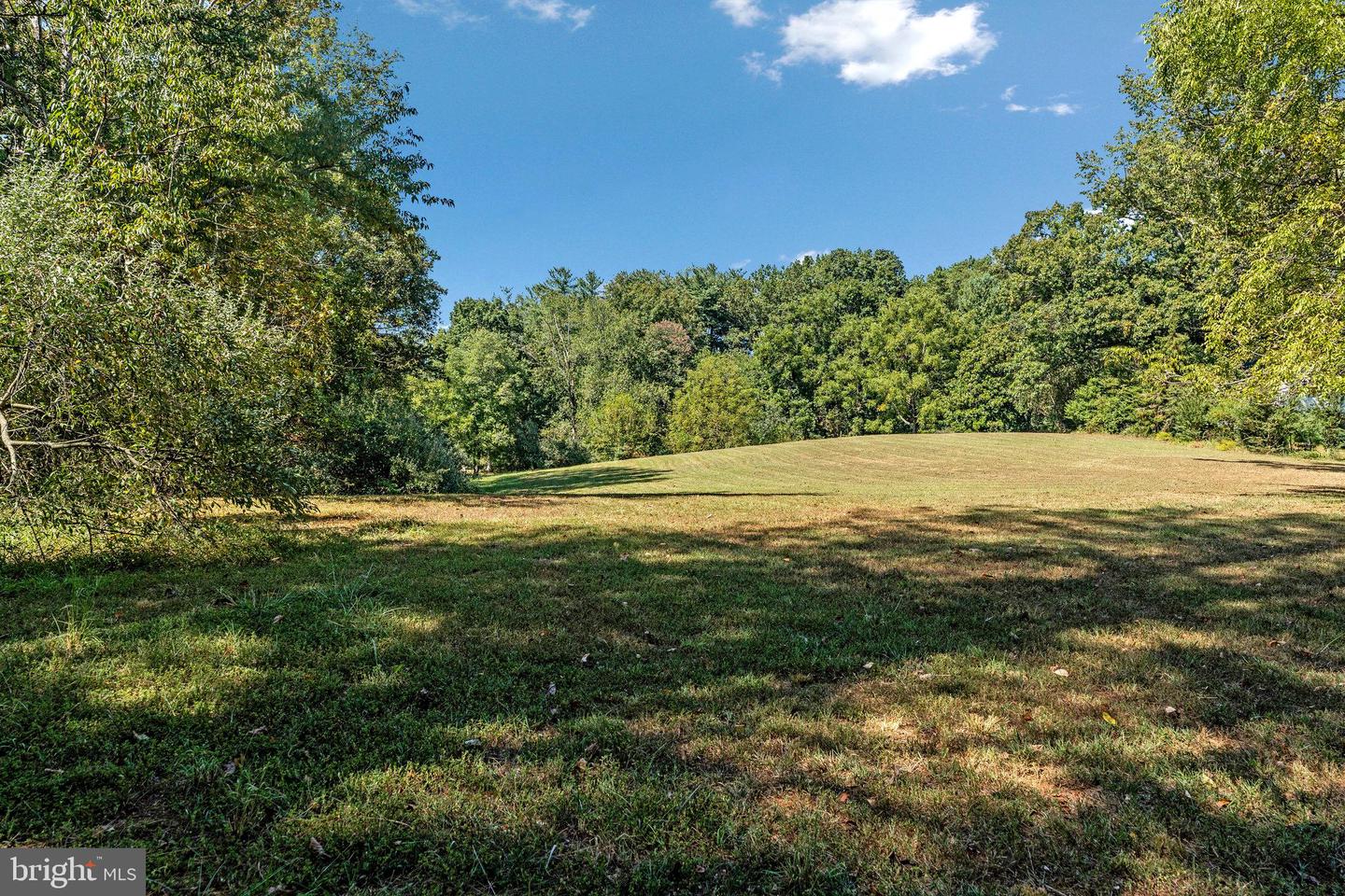 Oakton, Virginia, 22124, United States, 6 Bedrooms Bedrooms, ,8 BathroomsBathrooms,Residential,Active,1945467