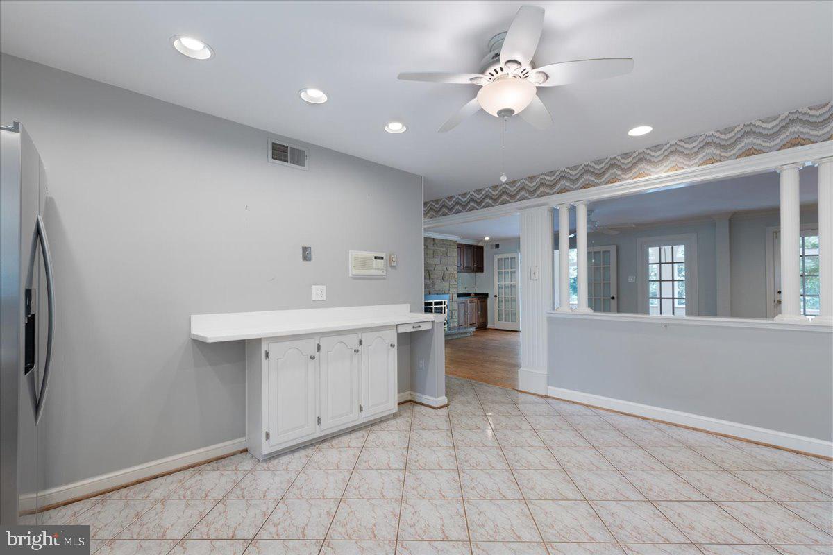 Great Falls, Virginia, 22066, United States, 5 Bedrooms Bedrooms, ,3 BathroomsBathrooms,Residential,Active,1941376