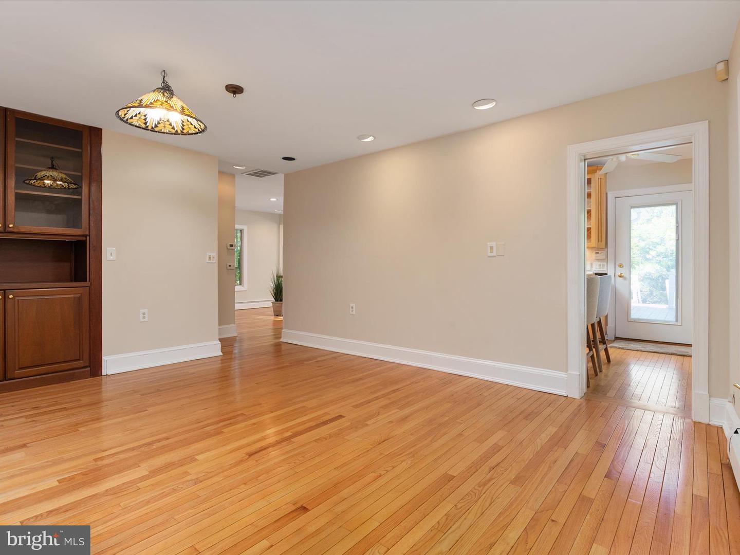 Edgewater, Maryland, 21037, United States, 3 Bedrooms Bedrooms, ,4 BathroomsBathrooms,Residential,Active,1965993