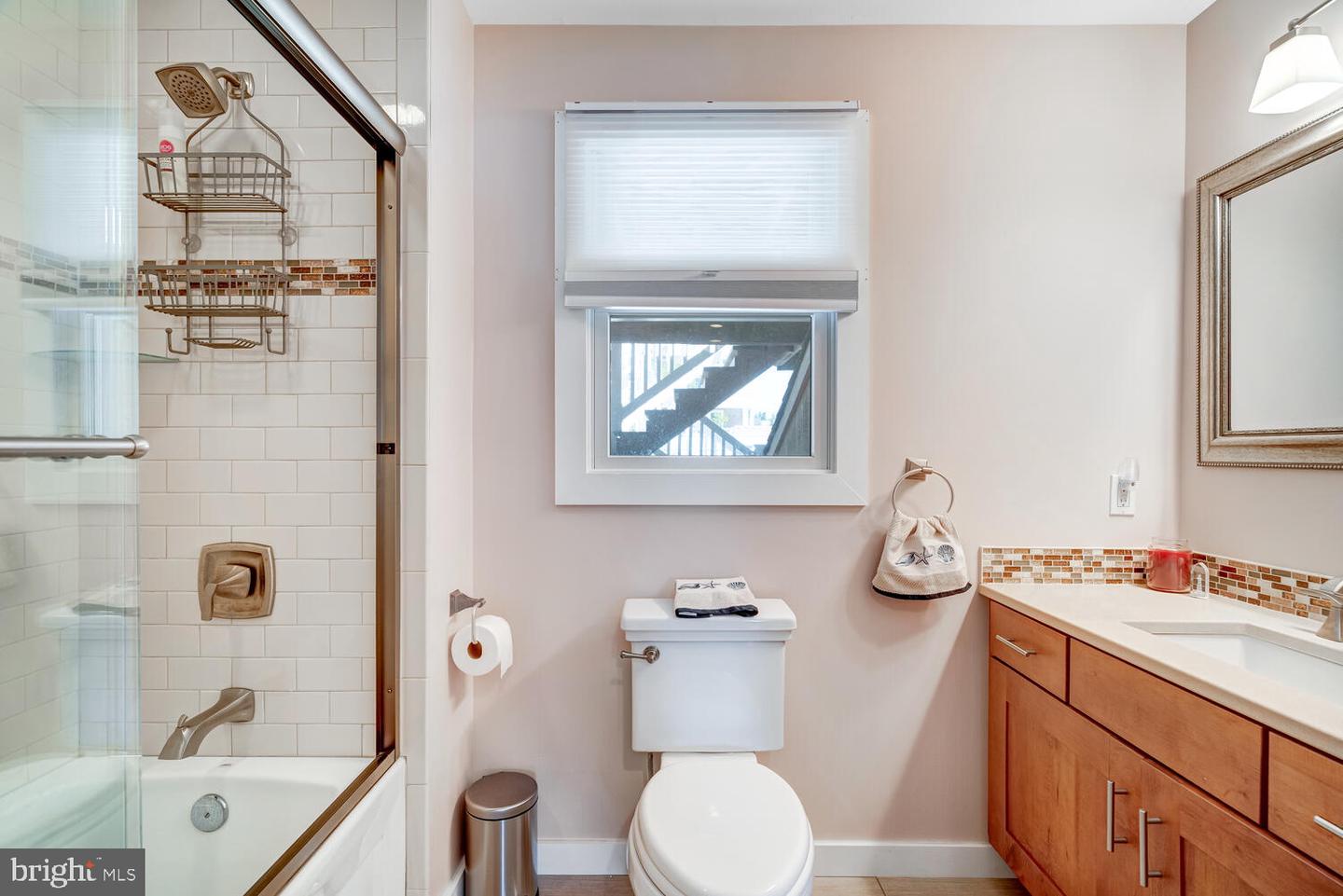 Barnegat Light, New Jersey, 08006, United States, 4 Bedrooms Bedrooms, ,2 BathroomsBathrooms,Residential,Active,1841296