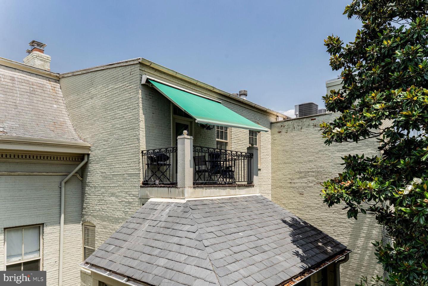 Alexandria, Virginia, 22314, United States, 2 Bedrooms Bedrooms, ,2 BathroomsBathrooms,Residential,Active,1929665
