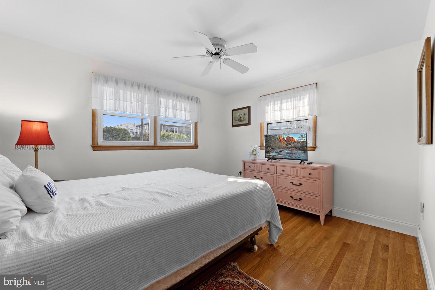 Surf City, New Jersey, 08008, United States, 4 Bedrooms Bedrooms, ,2 BathroomsBathrooms,Residential,Active,1941334