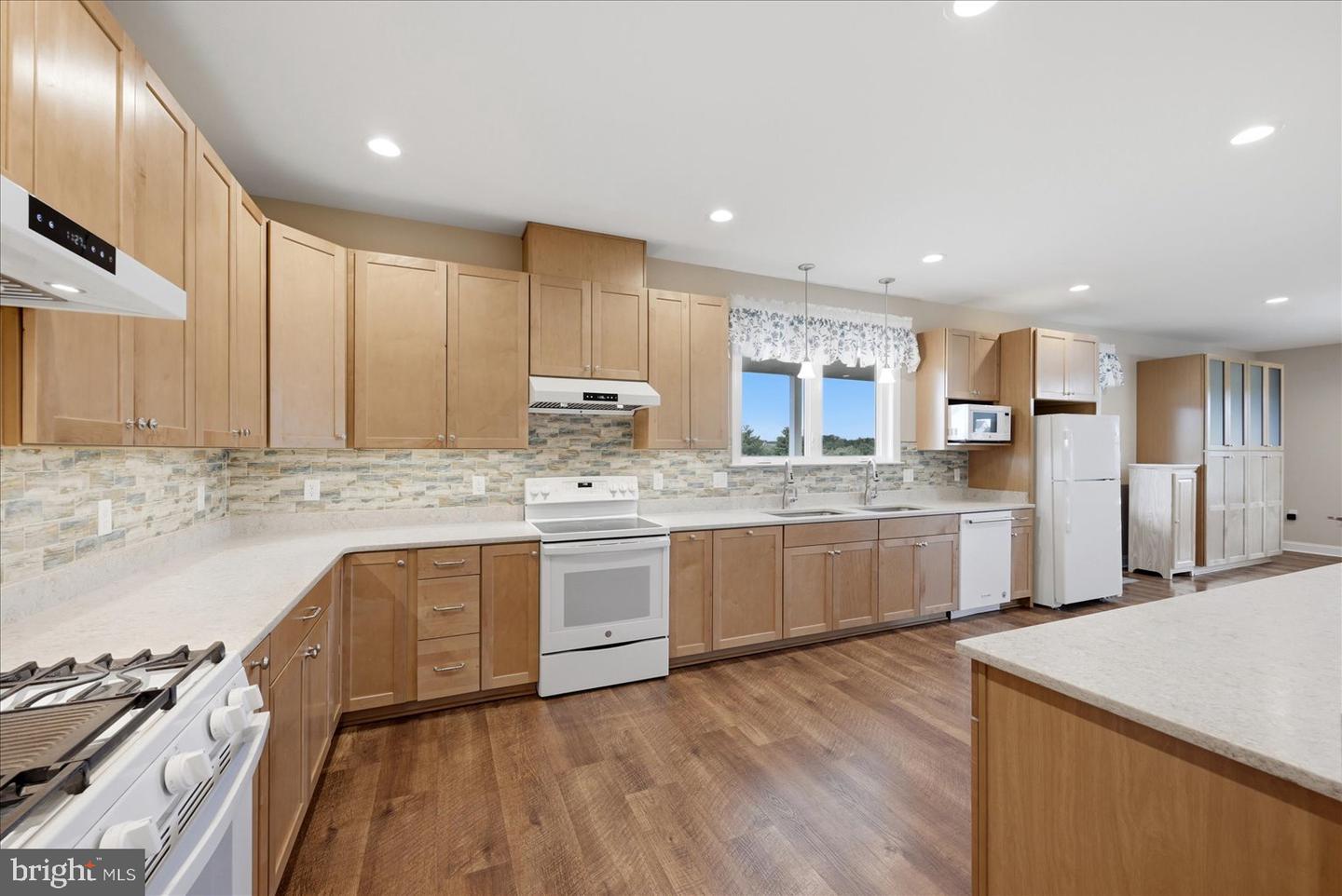 Winchester, Virginia, 22602, United States, 4 Bedrooms Bedrooms, ,4 BathroomsBathrooms,Residential,Active,2025980