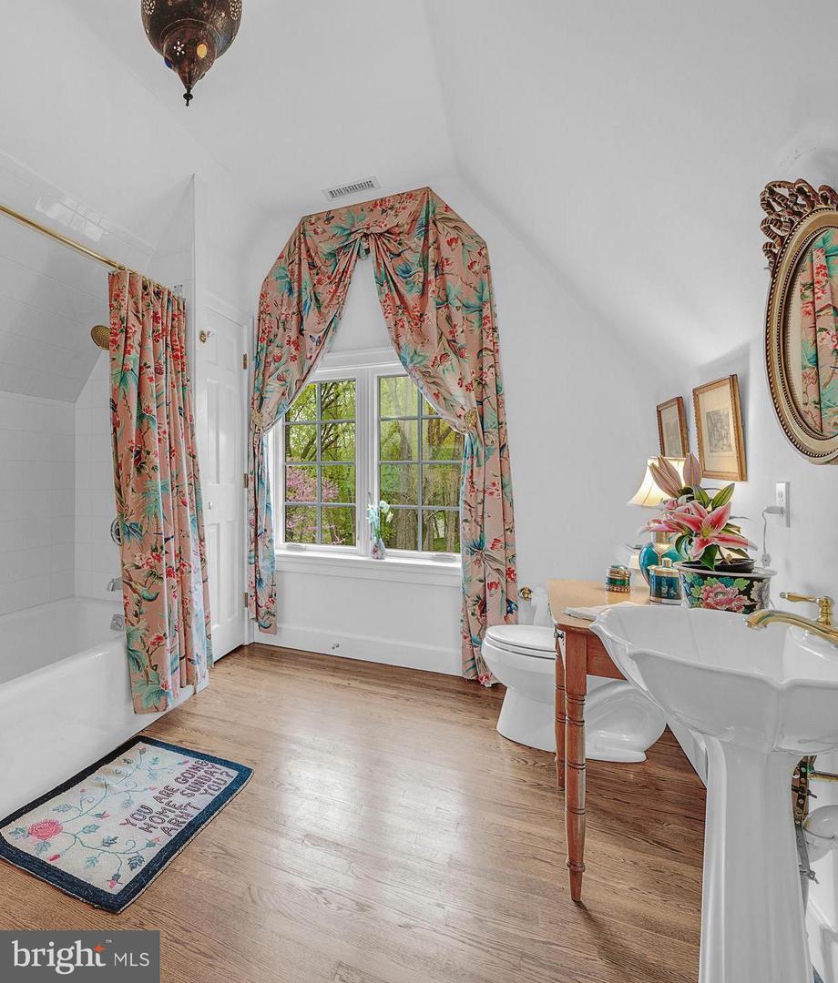 Cochranville, Pennsylvania, 19330, United States, 4 Bedrooms Bedrooms, ,6 BathroomsBathrooms,Residential,Active,1782581