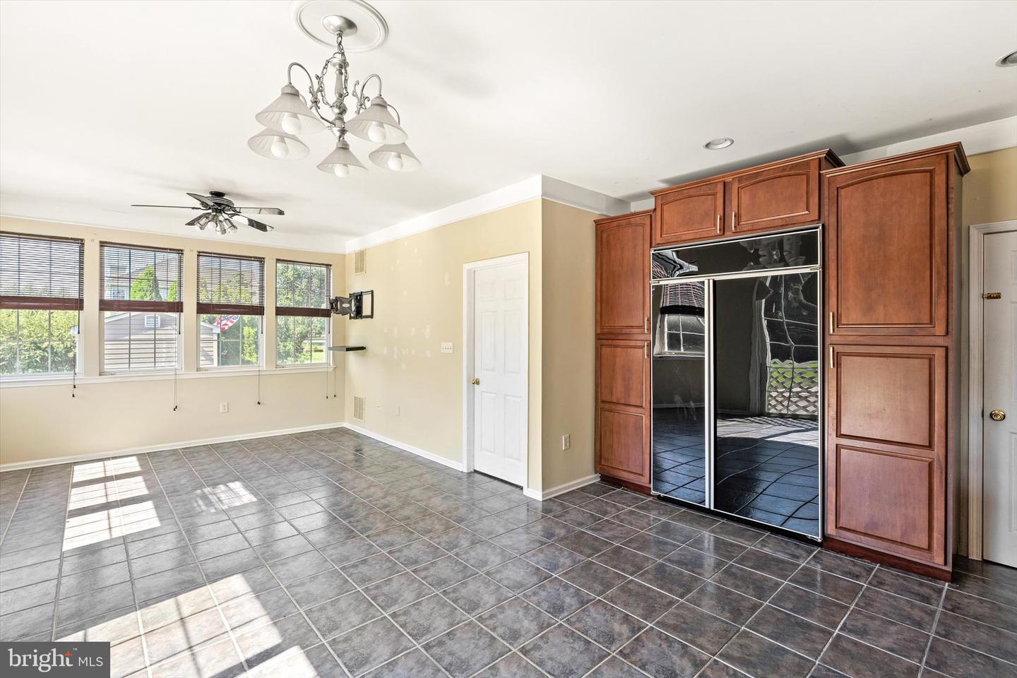 Allentown, New Jersey, 08501, United States, 4 Bedrooms Bedrooms, ,4 BathroomsBathrooms,Residential,Active,1897995