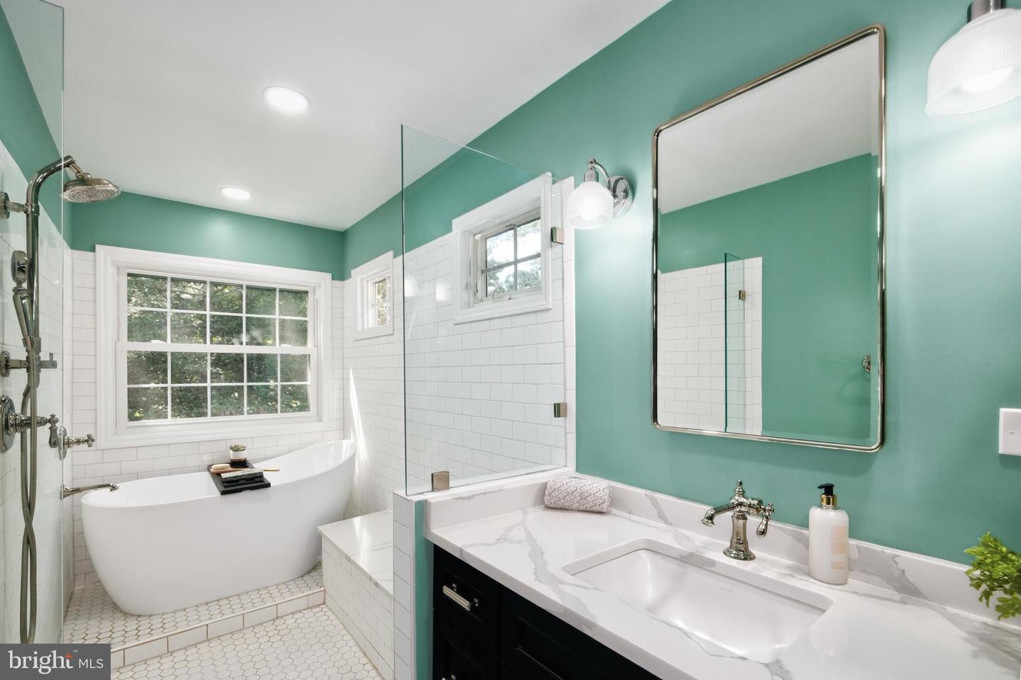 Fairfax Station, Virginia, 22039, United States, 4 Bedrooms Bedrooms, ,3 BathroomsBathrooms,Residential,Active,1936424